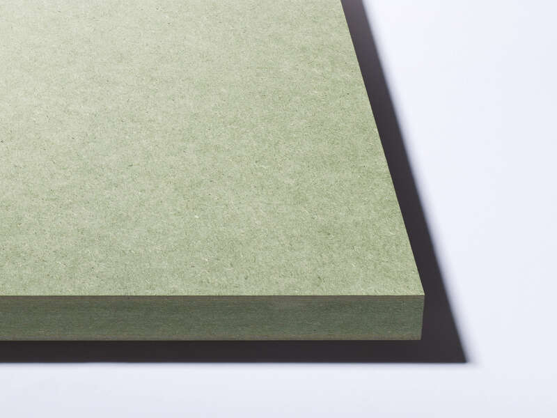 Panneau MDF (panneau de fibres à densité moyenne) - Hydro - Classe E1 (EN ISO 12460-5) - 3660X2070 Ep : 18 - Conforme à la norme EN 622-5